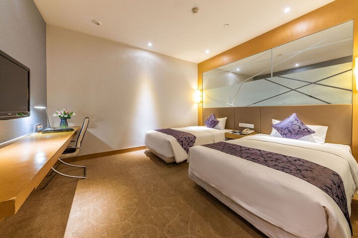 Room 12 of 75