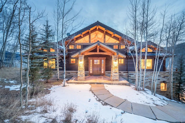 Image of Grand Vista by Exceptional Stays