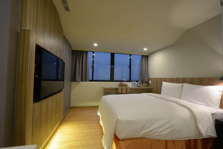 Room 11 of 41
