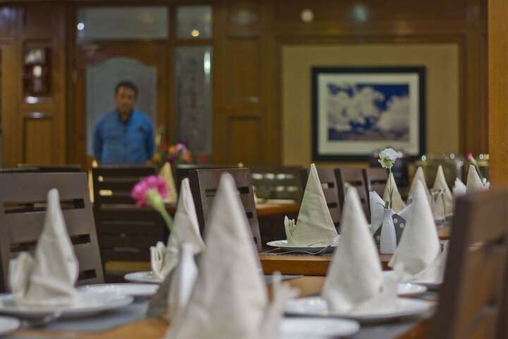 Dining 64 of 98
