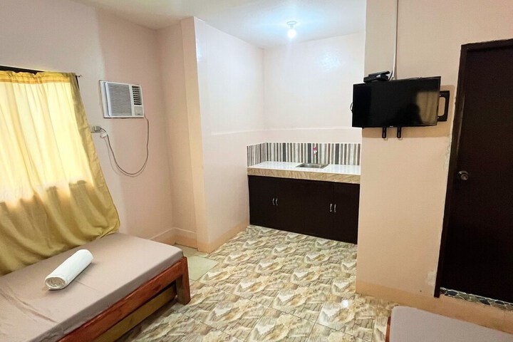 Room 5 of 17