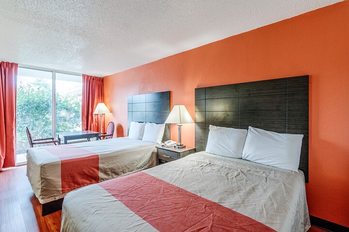 Deluxe Room 2 Double Beds Refrigerator, Microwave (3 of 6)