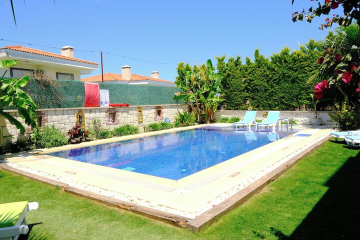 Pool 39 of 117