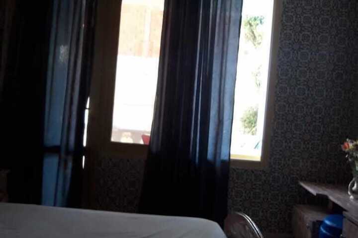 Room 5 of 14