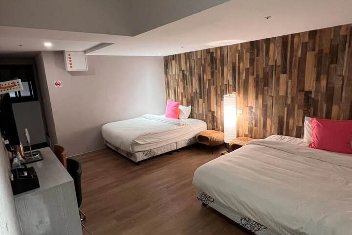 Room 9 of 44