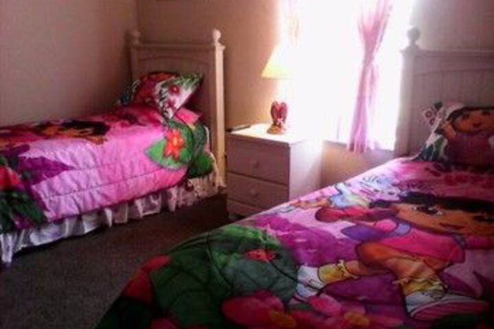 Room 32 of 83