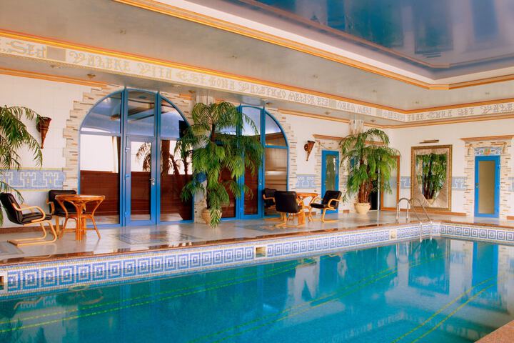 Pool 32 of 50