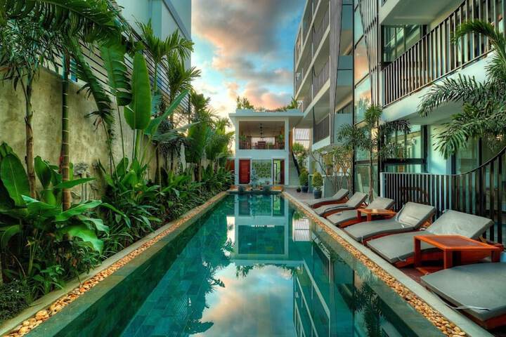 Pool 18 of 28
