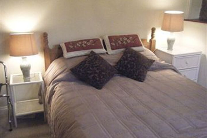 Room 4 of 6