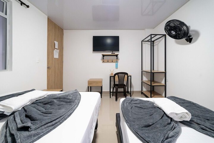 Room 10 of 122