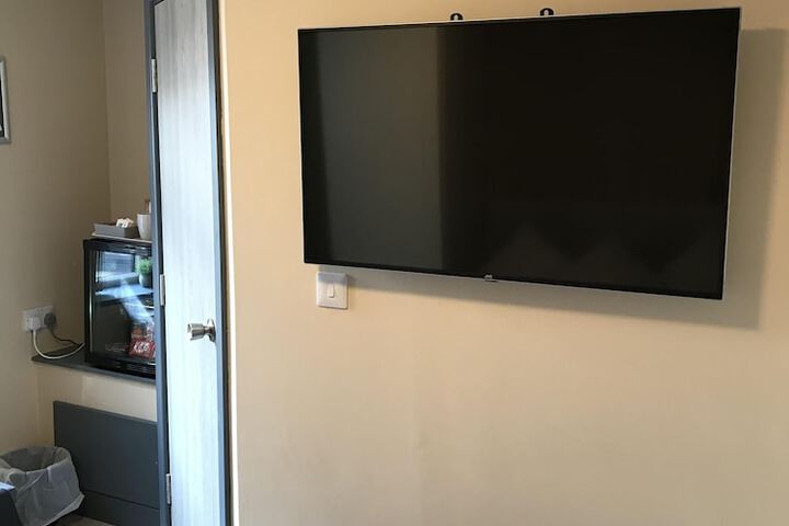 Room 8 of 23