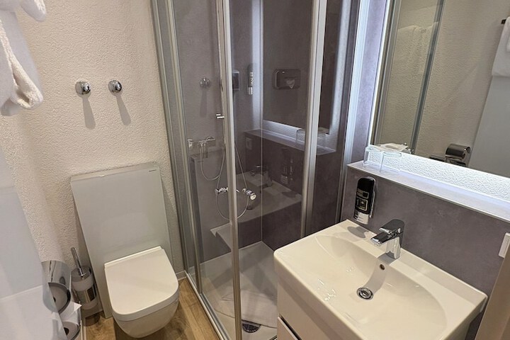 Room 19 of 42