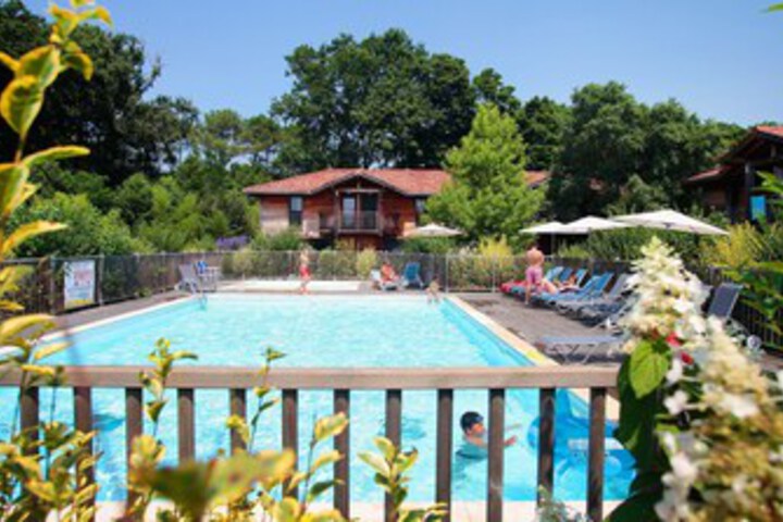 Pool 11 of 16