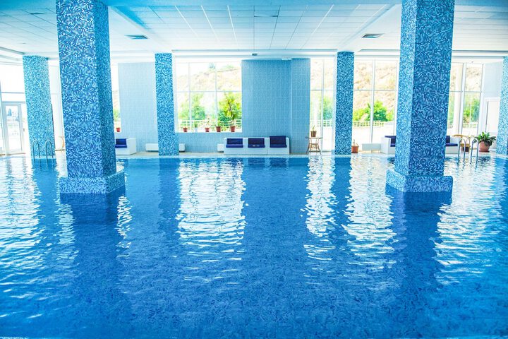 Pool Hotel