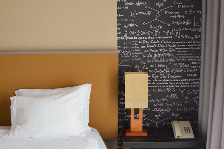 Room 48 of 117