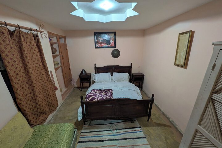 Room 3 of 8