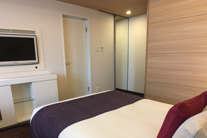 Room 16 of 151