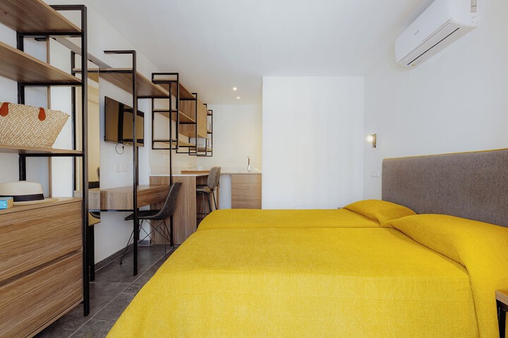 Room 48 of 91