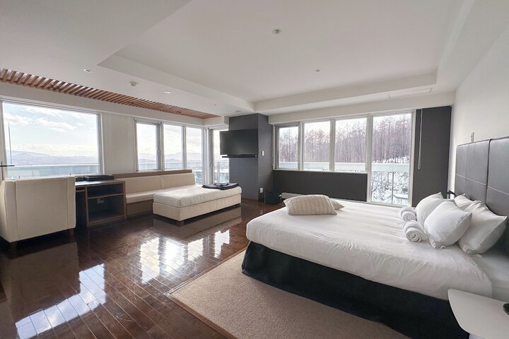 Room 28 of 237