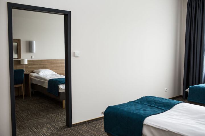 Room 12 of 50