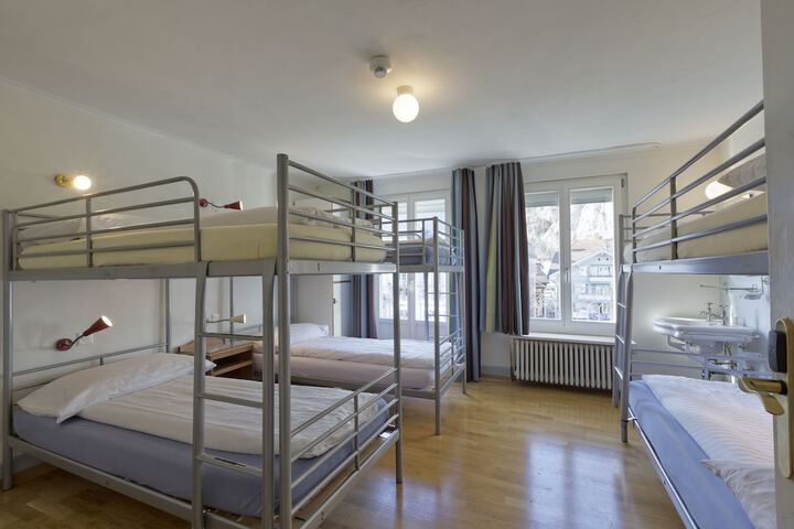 Room 6 of 35