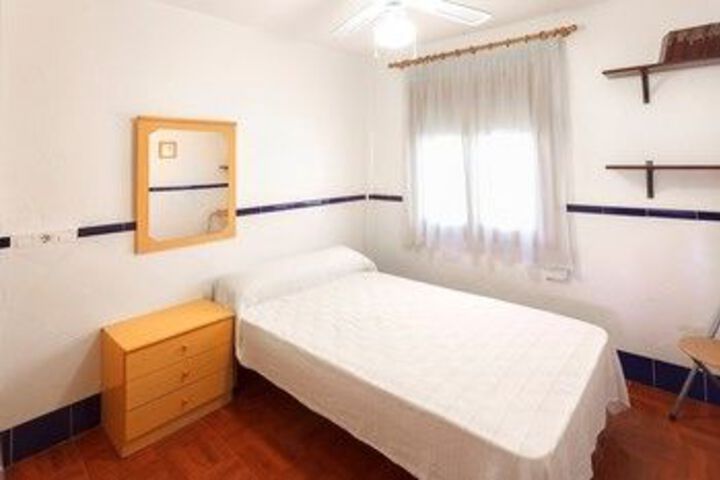 Room 7 of 12