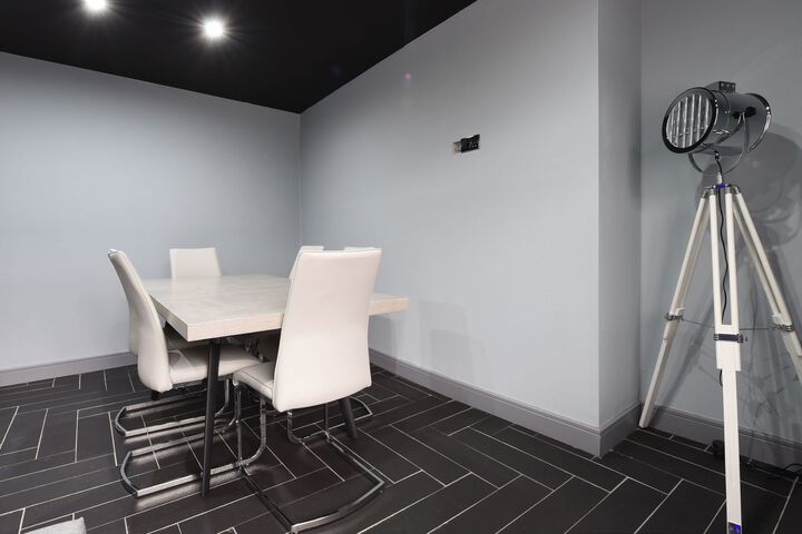 Room 18 of 61