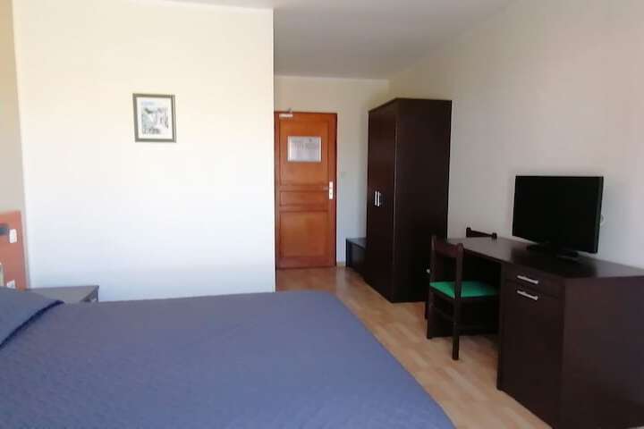 Room 7 of 50
