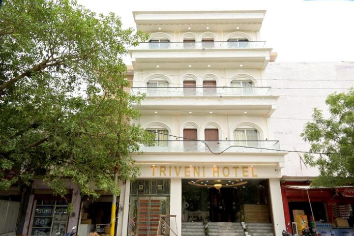 Triveni Hotel & Restaurant