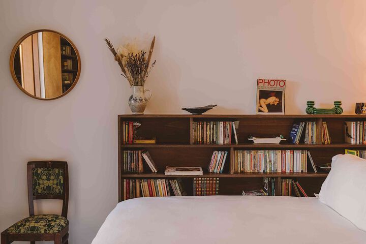 Room 10 of 28