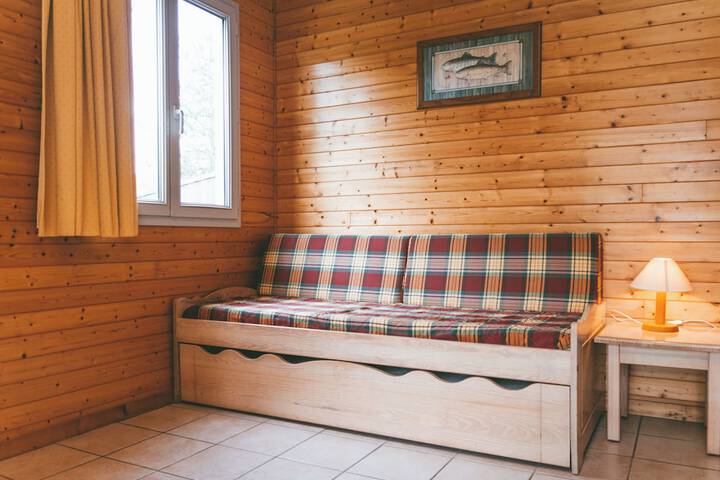 Room 4 of 35