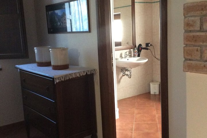 Room 29 of 38