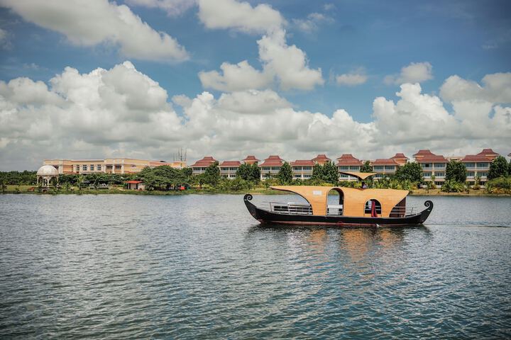 Photo of Mayfair Lake Resort