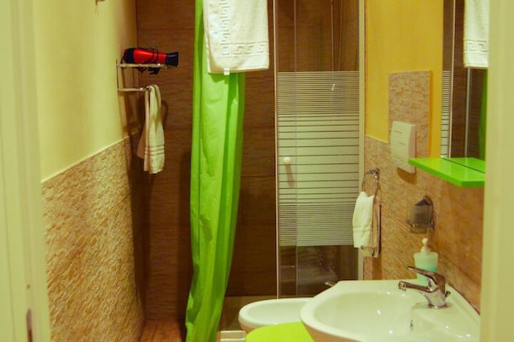 Room 17 of 42