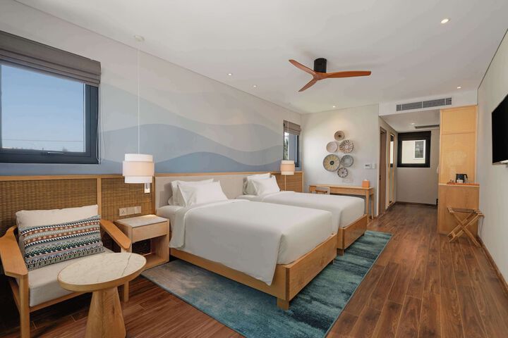 Room 26 of 182