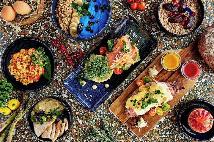 Breakfast/Coffee Service 93 of 158