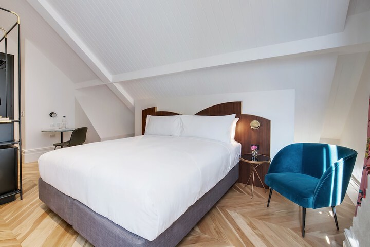 Room 21 of 59