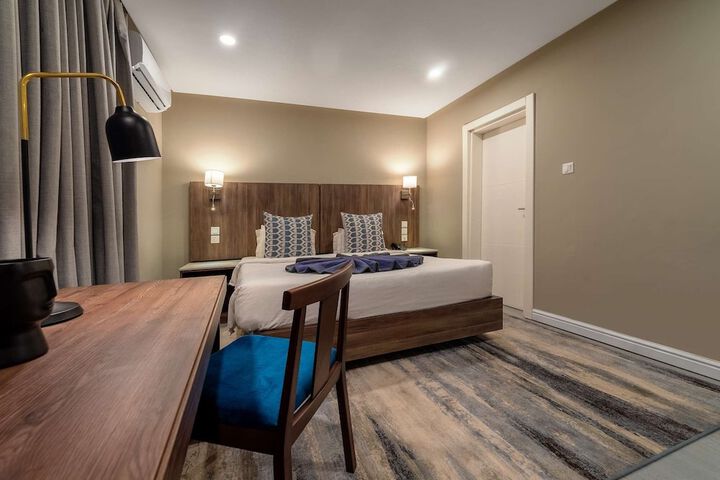 Room 15 of 25