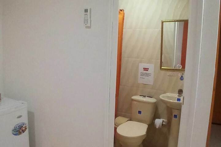 Room 9 of 9