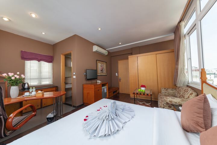 Room 14 of 86
