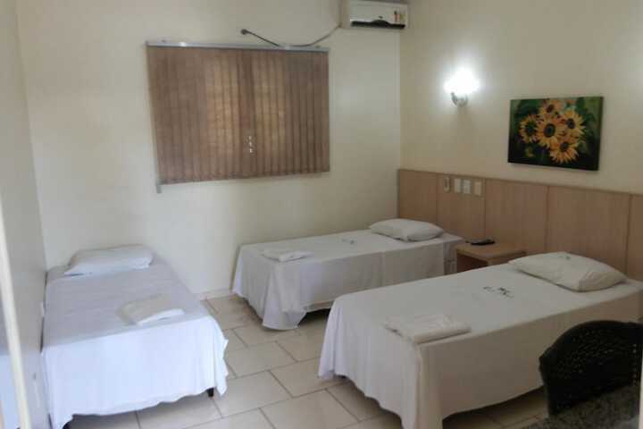 Room 15 of 40