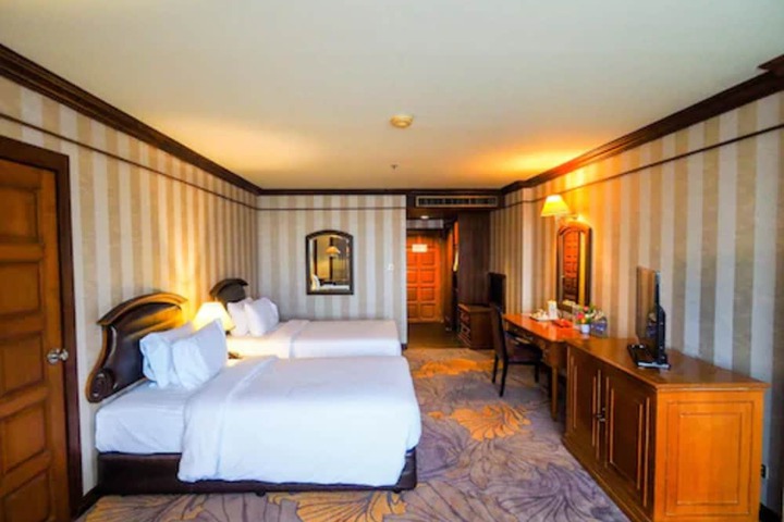 Room 12 of 58