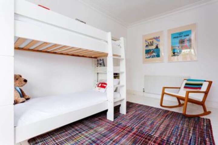 Room 13 of 26