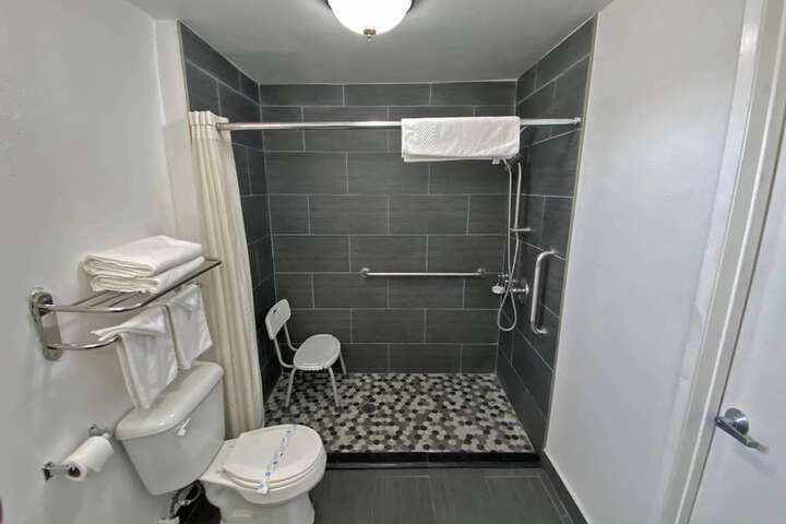 Room 40 of 63