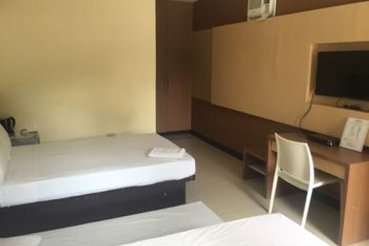 Room 17 of 24