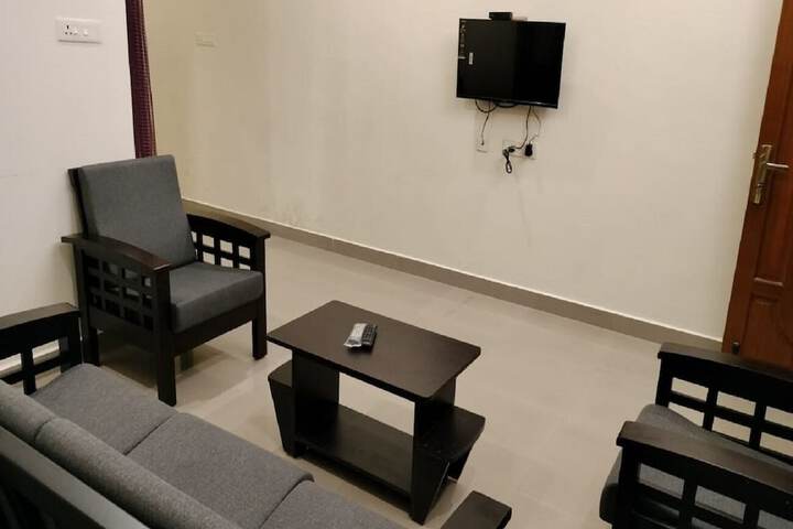 Room 9 of 15