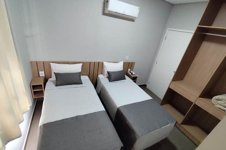 Room 4 of 34