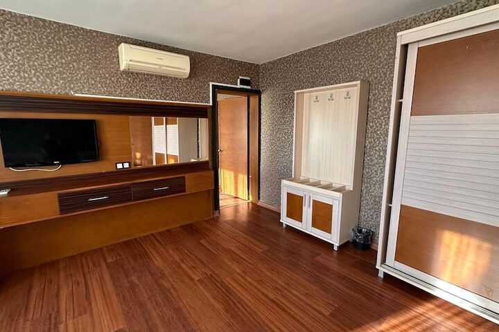 Room 14 of 53