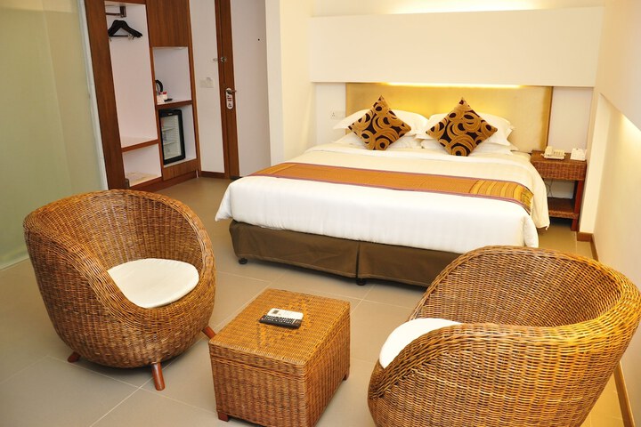 Room 10 of 51