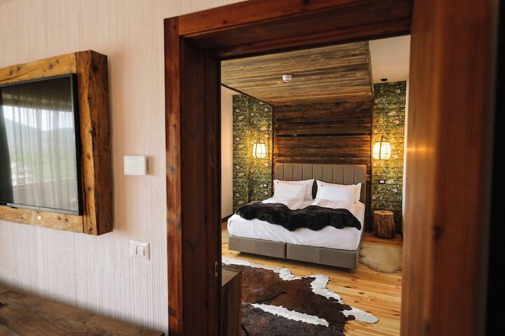 Room 13 of 55